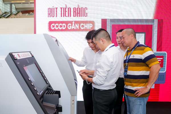 Chuyển đổi số ngân hàng: Đối mặt 3 thách thức