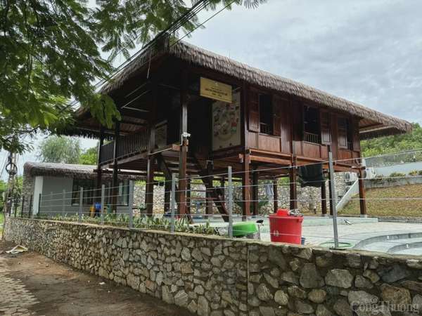 Báo Công thương thăm khu di tích Trường dạy làm báo Huỳnh Thúc Kháng Báo Công Thương thăm di tích Trường dạy làm báo Huỳnh Thúc Kháng