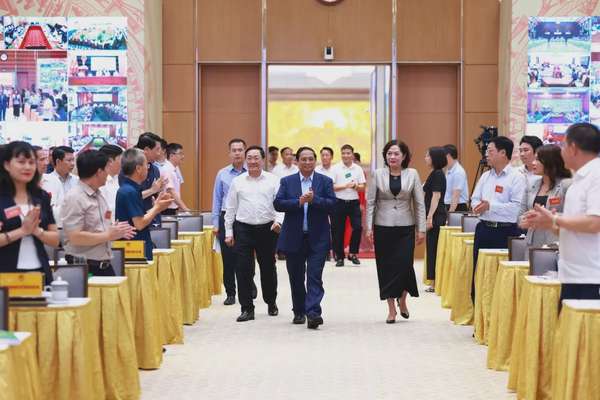 Thủ tướng Phạm Minh Chính dự Hội nghị tổng kết 10 năm thực hiện Chỉ thị số 40-CT/TW ngày 22/11/2014 của Ban Bí thư Trung ương Đảng khóa XI về tăng cường sự lãnh đạo của Đảng đối với tín dụng chính sách xã hội - Ảnh: VGP/Nhật Bắc