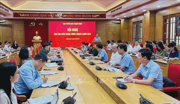 Hội nghị Báo cáo viên Trung ương: Tổng vốn FDI đăng ký 7 tháng đạt hơn 18 tỷ USD, tăng 10,9%