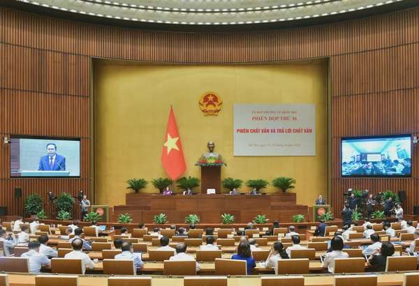 Bộ trưởng Bộ Công Thương trả lời về giải pháp tháo gỡ khó khăn trong nhập khẩu mặt hàng mía cây