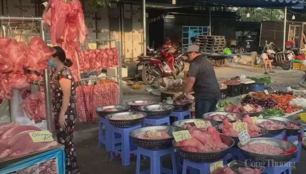 Gần 70% thịt heo ở các chợ TP. Hồ Chí Minh được nhập về từ các tỉnh