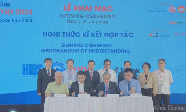 Hơn 200 doanh nghiệp tham gia Hội chợ quốc tế đồ gỗ - mỹ nghệ xuất khẩu Việt Nam ASEAN
