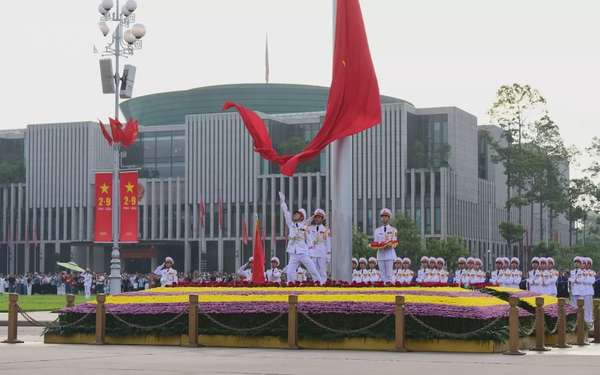 Đoàn viên, Thanh niên Bộ Công Thương vinh dự và tự hào dự Lễ chào cờ mừng Quốc khánh 2/9