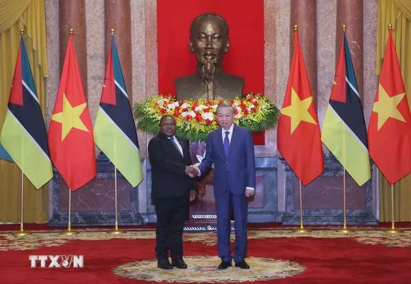 Tổng Bí thư, Chủ tịch nước Tô Lâm hội đàm với Tổng thống Mozambique