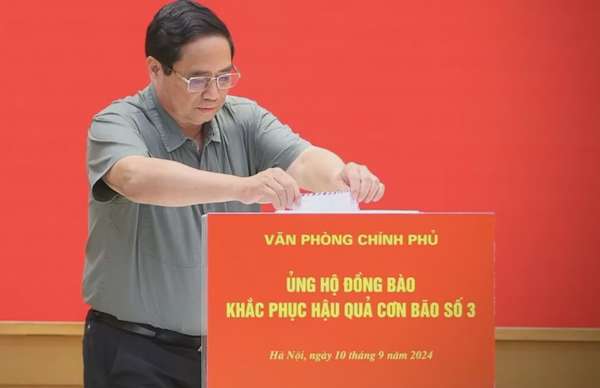 Thủ tướng cùng Văn phòng Chính phủ ủng hộ đồng bào khắc phục hậu quả bão số 3