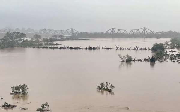 Thủ tướng chỉ đạo tập trung ứng phó lũ lớn, đảm bảo an toàn đê điều Bắc Bộ