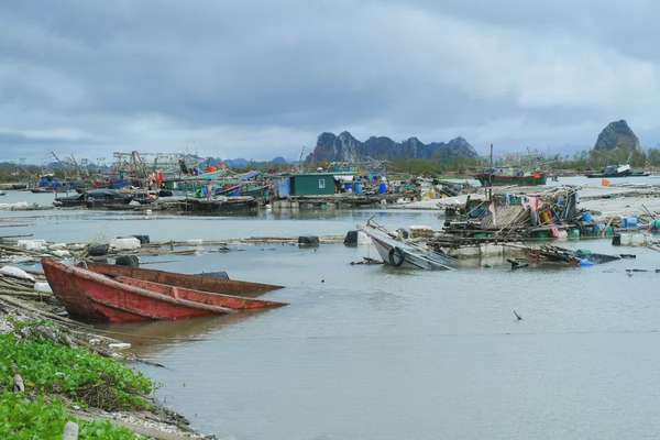 Khoanh nợ, hoãn giãn nợ, giảm lãi và đẩy mạnh cho vay tiêu dùng sau bão lũ