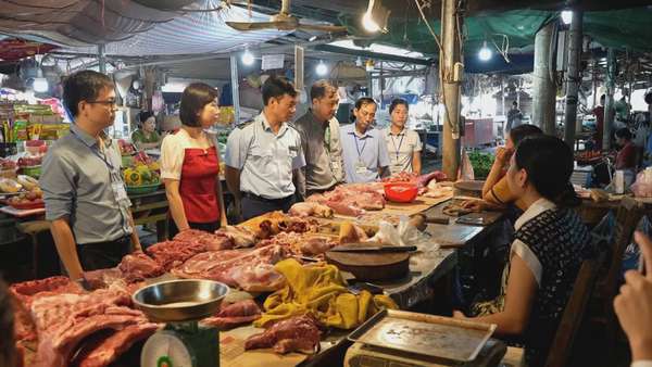 Lào Cai: Đội Quản lý thị trường số 3 tăng cường kiểm tra, kiểm soát thị trường sau bão lũ