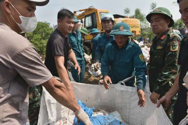 Thông tin chính thức sự cố vỡ bờ sông Ngũ Huyện Khê ở Hà Nội