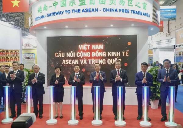 Gần 200 gian hàng Việt tham gia hội nghị giao thương giữa doanh nghiệp Việt Nam và Trung Quốc