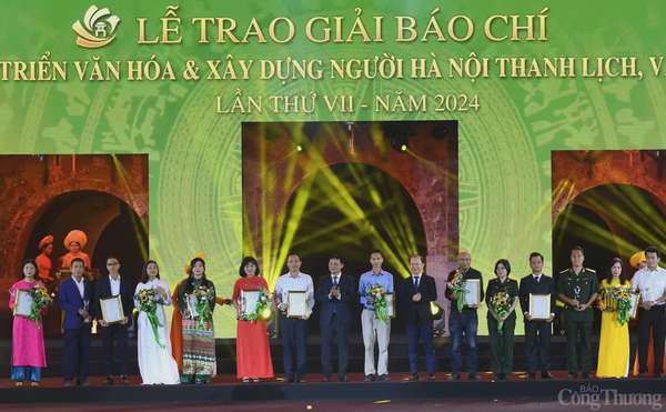 Lễ trao Giải báo chí về phát triển văn hóa Hà Nội năm 2024