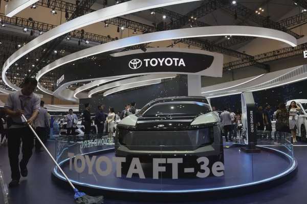 Sản lượng của Toyota toàn cầu có xu hướng giảm trong gần một năm. Ảnh: Reuters