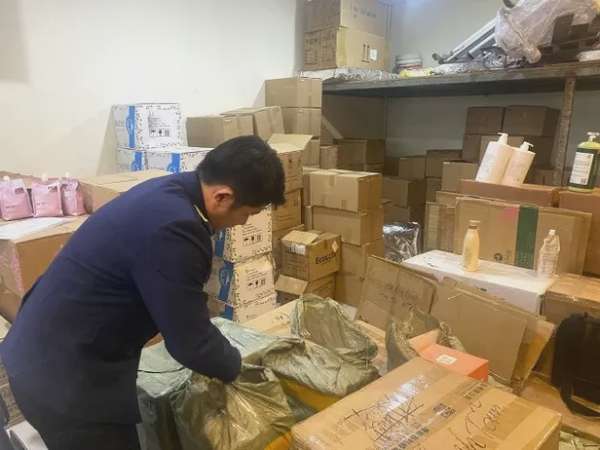 Cục Quản lý thị trường Đà Nẵng phát hiện gần 3.300 sản phẩm hàng hóa trôi nổi, hàng hóa giả mạo nhãn hiệu