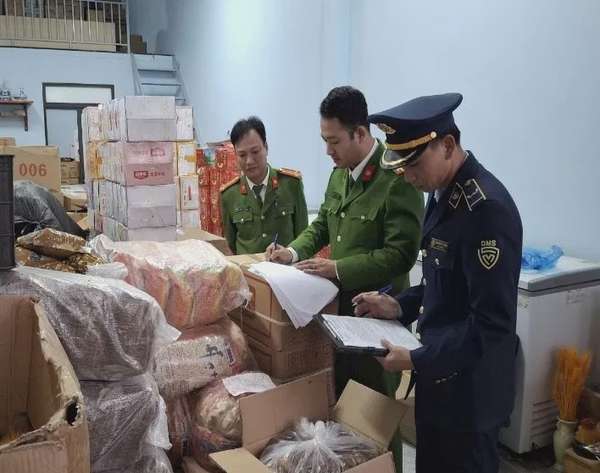 thực phẩm không rõ nguồn gốc