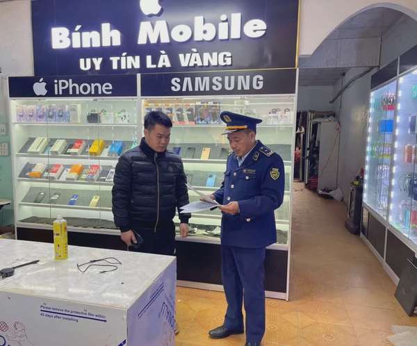 Hà Giang: Tạm giữ 105 sản phẩm giả mạo nhãn hiệu Apple