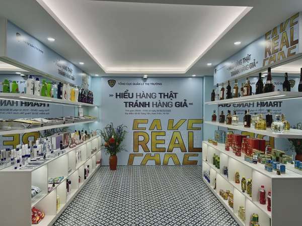Hà Nội: Mở cửa Phòng trưng bày phân biệt hàng thật-hàng giả