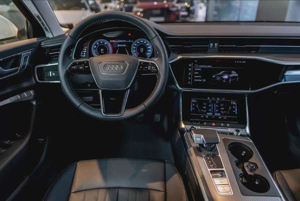 Audi A6 phiên bản mới cho thị trường Việt giá bao nhiêu?