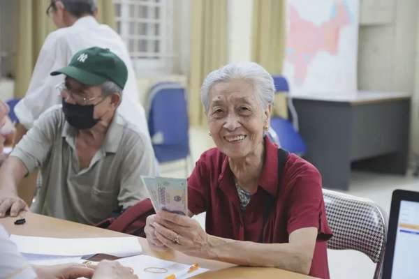Kể từ 1/7/2025, người cao tuổi từ đủ 70 tuổi trở lên không hưởng lương hưu sẽ được nhận trợ cấp hưu trí xã hội