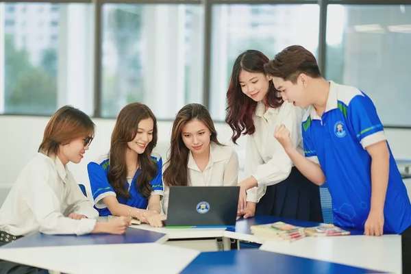 Đại biểu Quốc hội: Chỉ nên cấm ép buộc học thêm vì vụ lợi