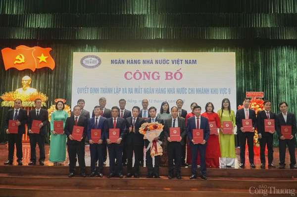 Ra mắt ban Giám đốc, lãnh đạo các phòng ban Ngân hàng Nhà nước khu vực 9