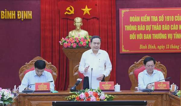 Chủ tịch Quốc hội Trần Thanh Mẫn chủ trì làm việc với Ban Thường vụ Tỉnh ủy Bình Định