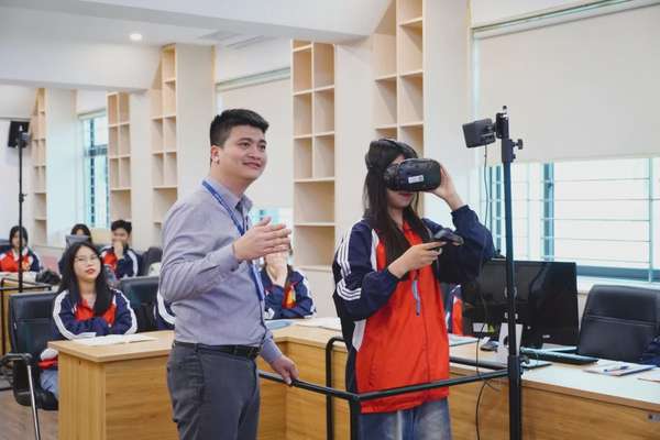 HaUI đi đầu trong chuyển đổi số, xây dựng đại học thông