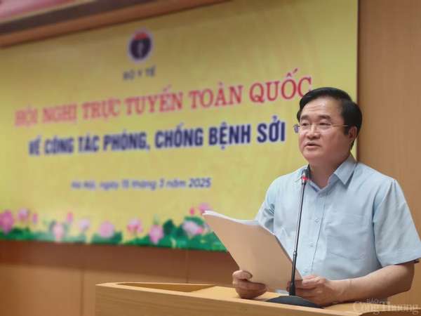 TS.BS Hoàng Minh Đức - Cục Phòng bệnh (Bộ Y tế) phát biểu tại hội nghị