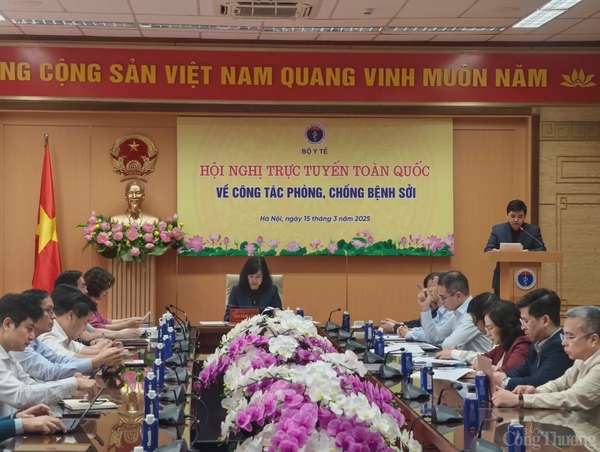 Bộ trưởng Bộ Y tế Đào Hồng Lan chủ trì hội nghị.