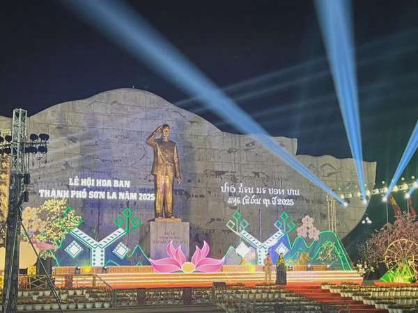 Lễ hội Hoa ban Sơn La khai mạc với loạt hội thi độc đáo