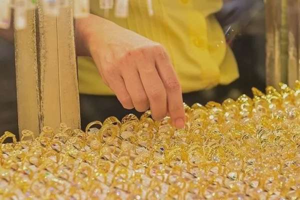 Giá vàng 2025: 5 yếu tố có thể gây tác động lớn