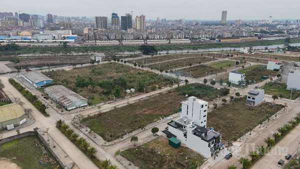 Quảng Ninh: Vì sao nhiều hộ dân 'bị bỏ rơi' ở TP. Móng Cái