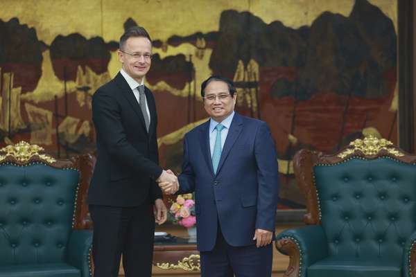 Thủ tướng Chính phủ Phạm Minh Chính tiếp Bộ trưởng Bộ Ngoại giao và Kinh tế đối ngoại Hungary Szijjártó Péter đang thăm chính thức Việt Nam từ ngày 18-19/3/2025