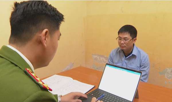 Hà Nội: Bắt 6 cán bộ phường, quận 'bảo kê' vi phạm xây dựng