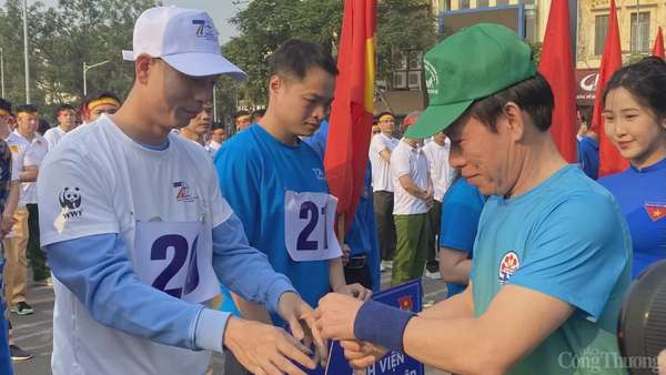 Hơn 10.000 người tham gia Ngày chạy vì Hải Phòng xanh, văn minh và thân thiện năm 2025