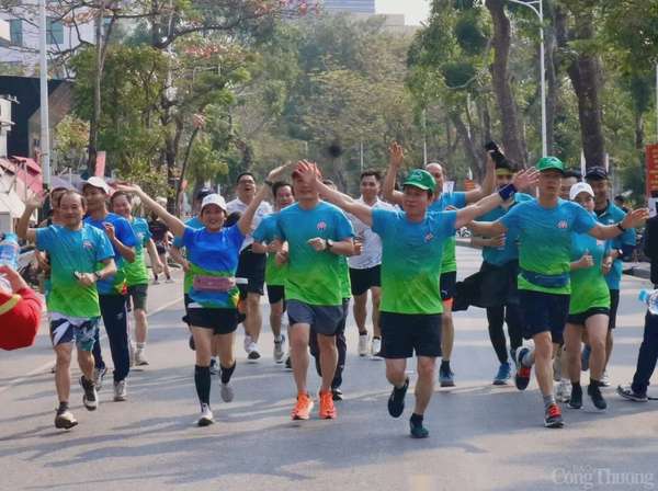 Hơn 10.000 người tham gia Ngày chạy vì Hải Phòng xanh, văn minh và thân thiện năm 2025
