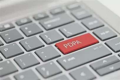 Các công cụ như MyInfo và Singapore's Personal Data Protection Act (PDPA) giúp người dân truy cập thông tin cá nhân một cách an toàn và thuận tiện, đồng thời giảm thiểu tình trạng lừa đảo và gian lận trực tuyến. Ảnh minh họa