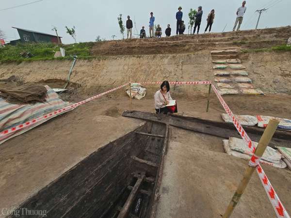 Thuyền cổ ở Bắc Ninh: Hai thuyền hay một?