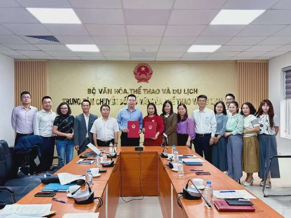 Bàn giao Báo điện tử Tổ Quốc sáp nhập vào Báo Văn Hóa