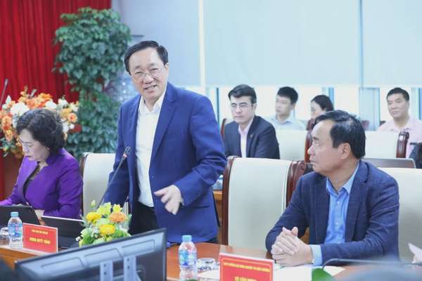 Phó Thủ tướng Chính phủ Hồ Đức Phớc làm việc với Ngân hàng Chính sách xã hội