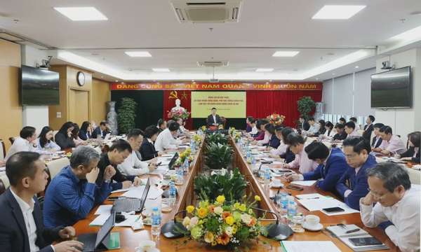 Phó Thủ tướng Chính phủ Hồ Đức Phớc làm việc với Ngân hàng Chính sách xã hội