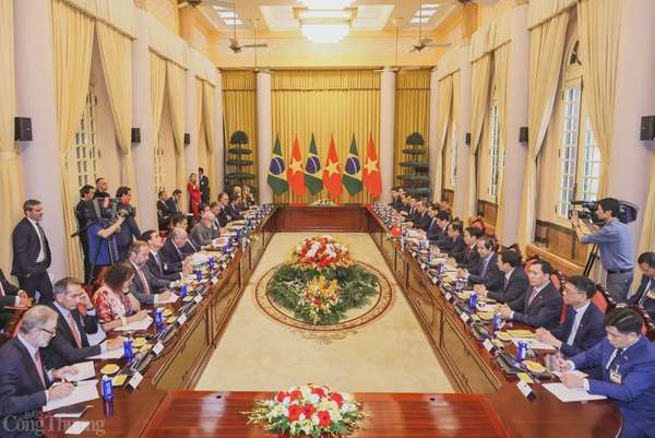 Chủ tịch nước Lương Cường chủ trì lễ đón Tổng thống Brazil