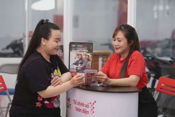 Home Credit luôn theo đuổi chiến lược tập trung vào khách hàng, đối tác và quản lý rủi ro.