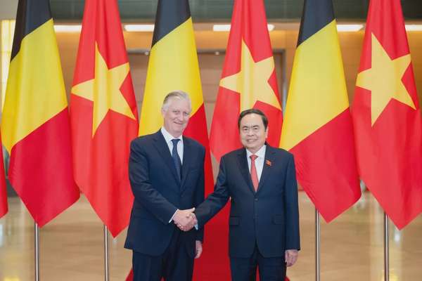 Chủ tịch Quốc hội Trần Thanh Mẫn hội kiến Nhà Vua Vương quốc Bỉ Philippe