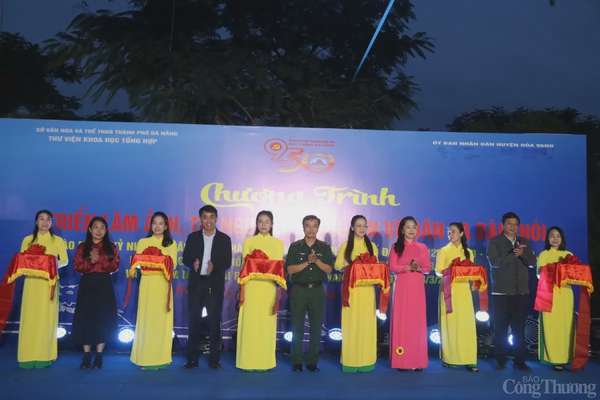 Khai mạc triển lãm ảnh