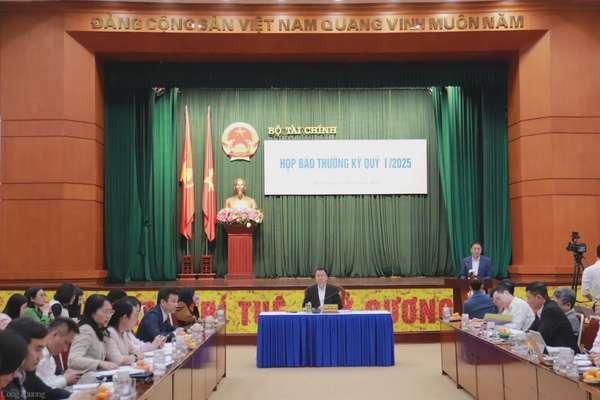 Họp báo quý I: Bộ Tài chính giải đáp nhiều vấn đề 'nóng'