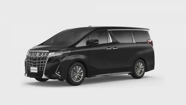 Cập nhật phần mềm điều khiển động cơ xe Wigo và thay thế ốp nắp ca-pô xe Alphard