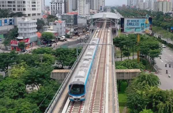 Loạt doanh nghiệp bất động sản phía Nam đua nhau 'bung hàng'