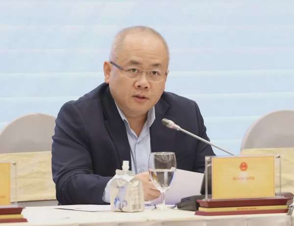 Thứ trưởng Bộ Tài chính Đỗ Thành Trung trả lời câu hỏi của phóng viên tại họp báo - Ảnh: VGP/Nhật Bắc
