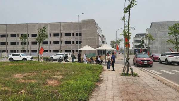 Bất động sản các tỉnh vệ tinh vùng Thủ đô đang tạo sức hút lớn đối với các nhà đầu tư. Ảnh: Khôi Nguyên